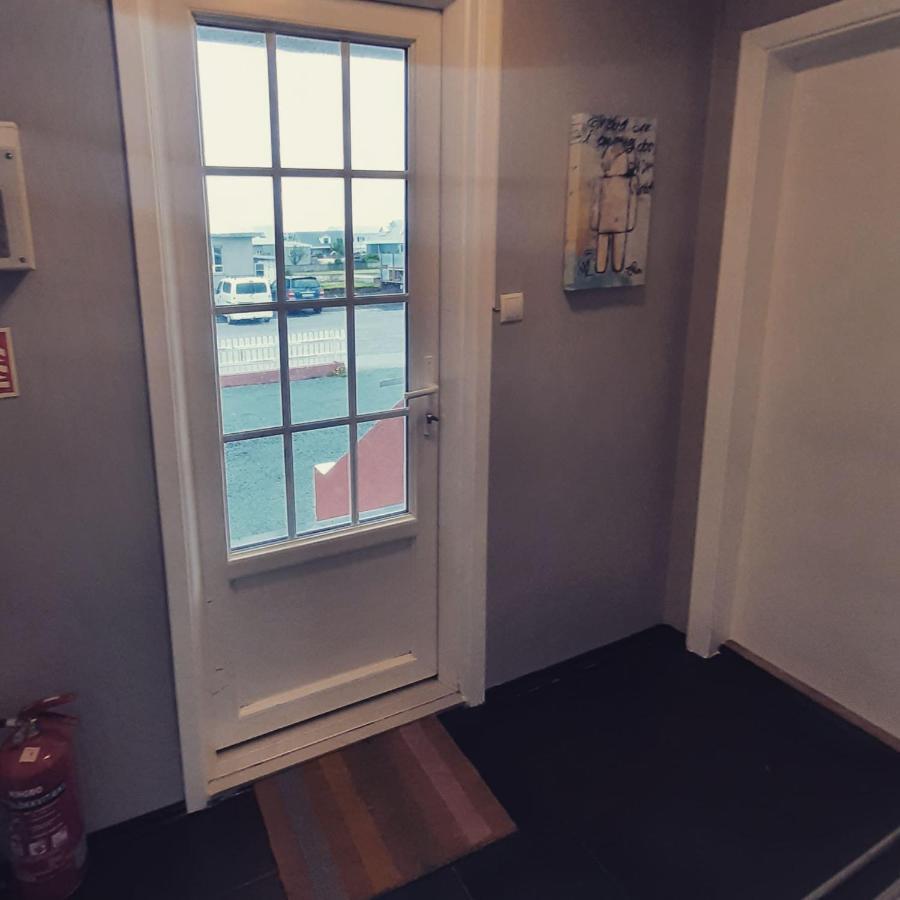 Grindavik Guesthouse Self Check In & Out Ngoại thất bức ảnh