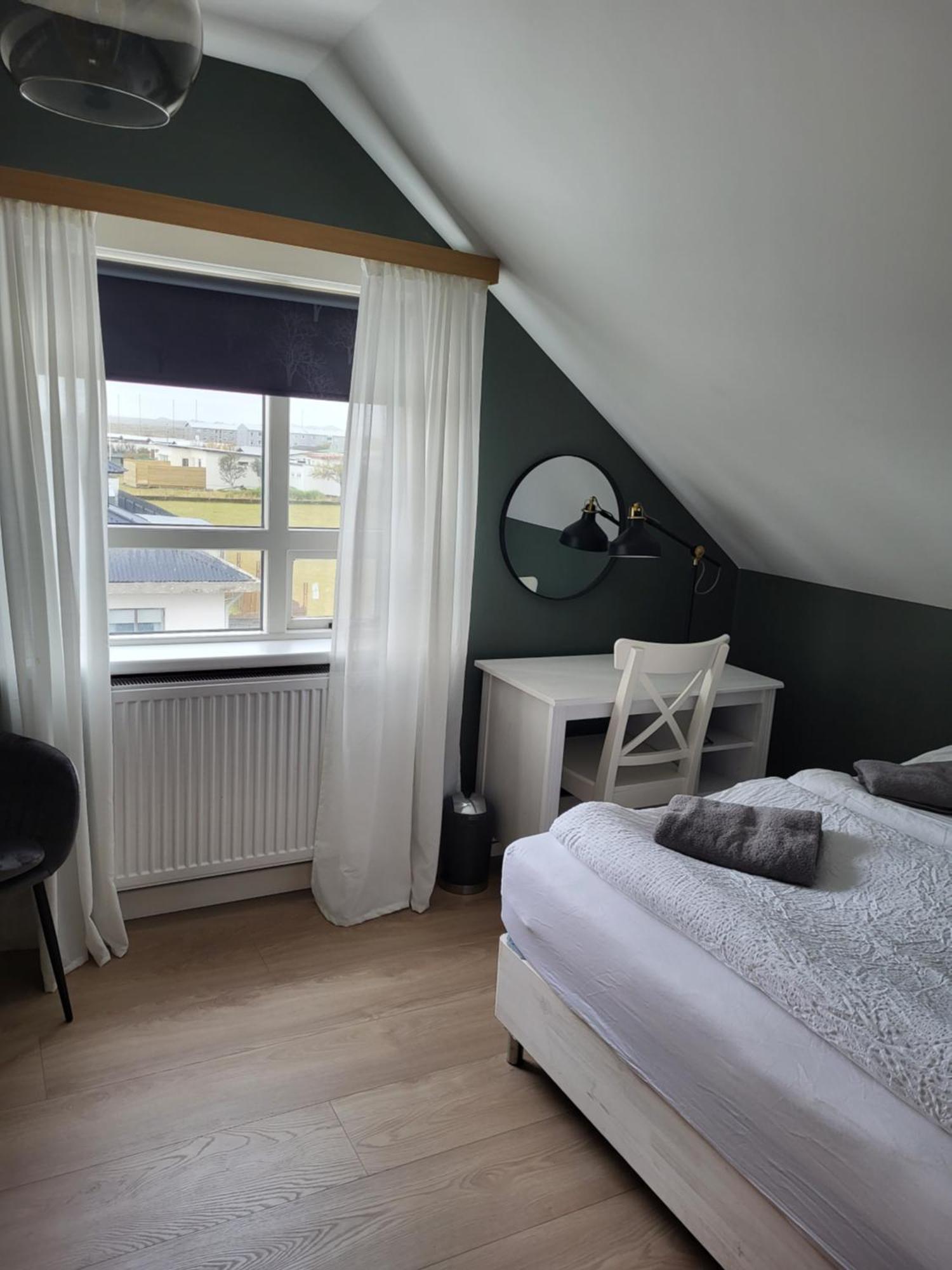 Grindavik Guesthouse Self Check In & Out Phòng bức ảnh