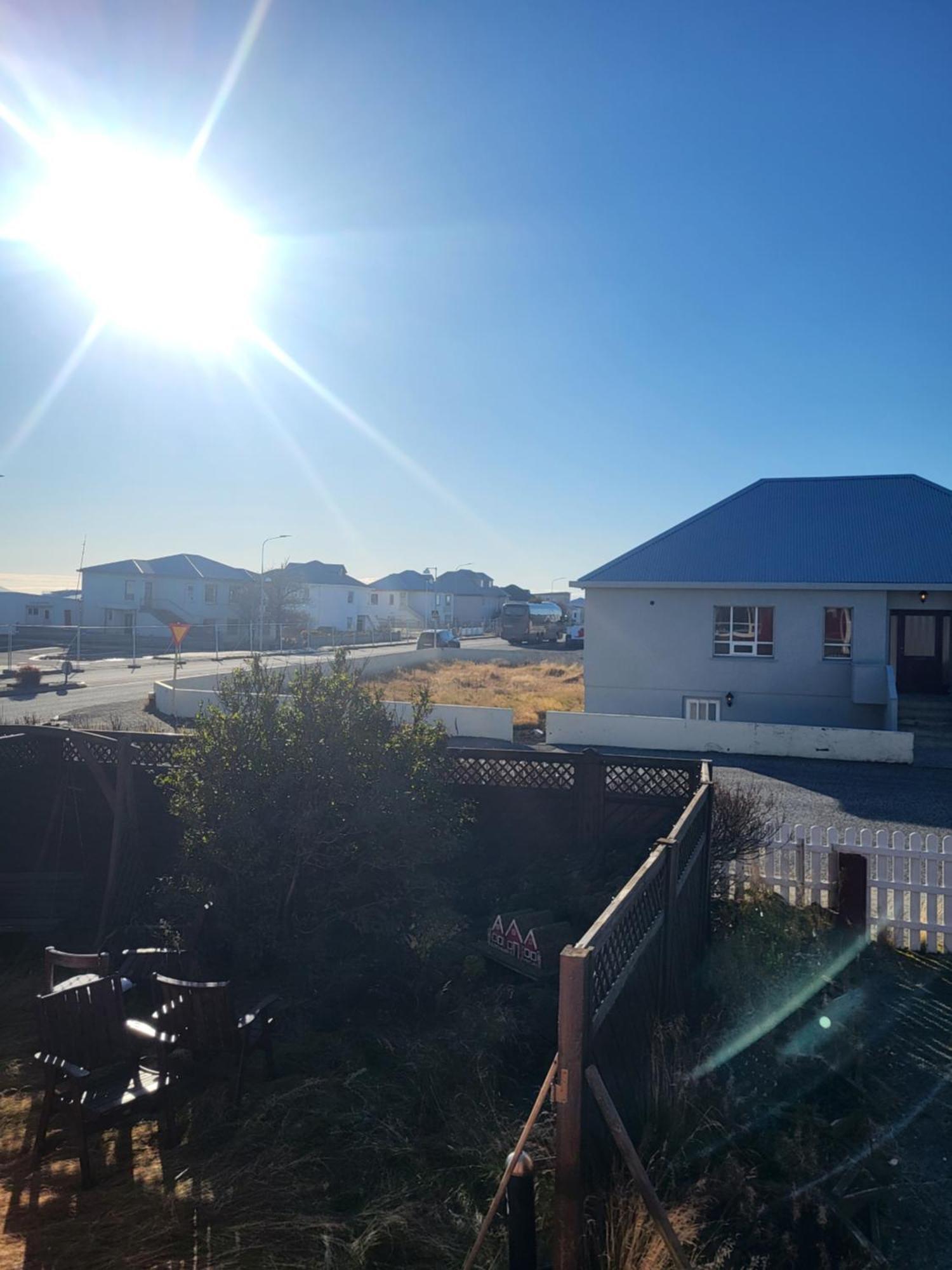 Grindavik Guesthouse Self Check In & Out Ngoại thất bức ảnh